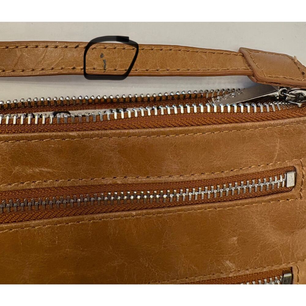 Hobo The Original 'Everly' Cow Leather 3-Zipper Wristlet Small Purse Caramel/Tan - Picture 13 of 14